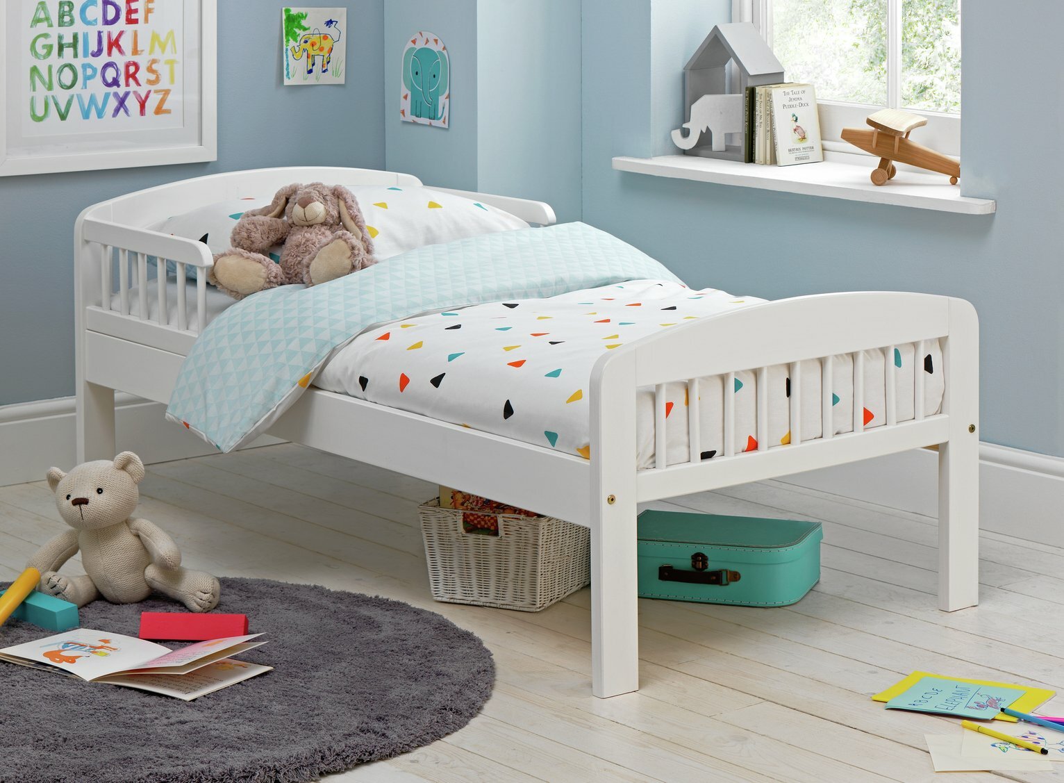Jesse White Toddler Bed Frame ( B Grade )