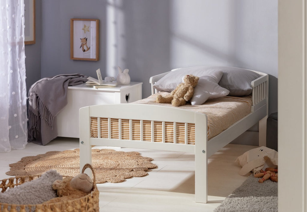 Jesse White Toddler Bed Frame ( B Grade )